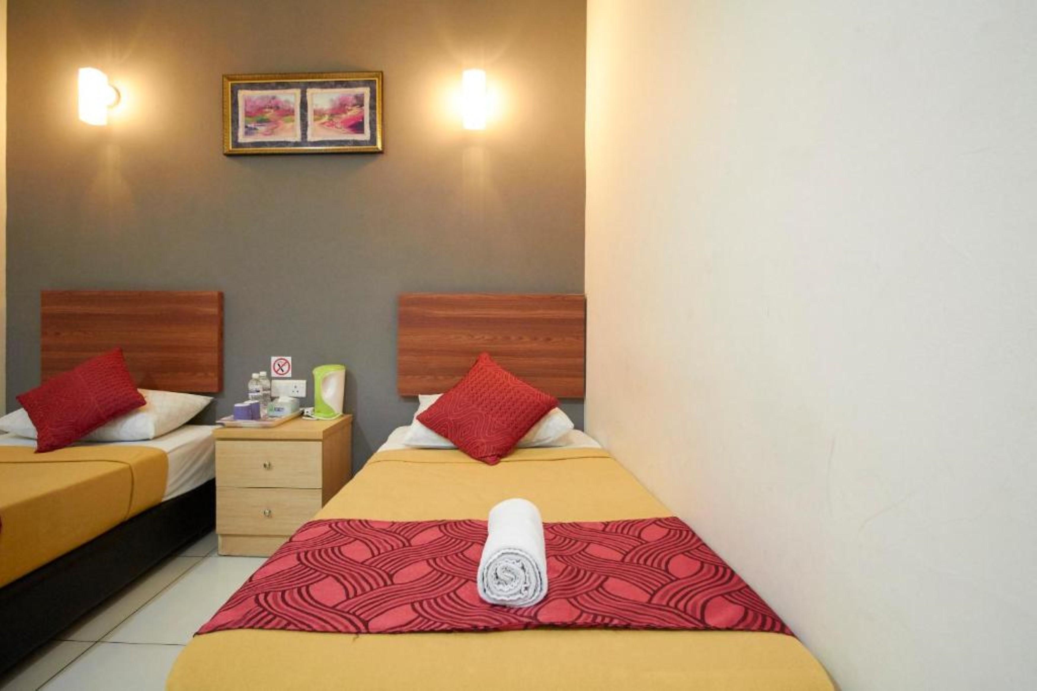 Coop Hotel Putrajaya & Cyberjaya Kampung Dengkil Exterior photo