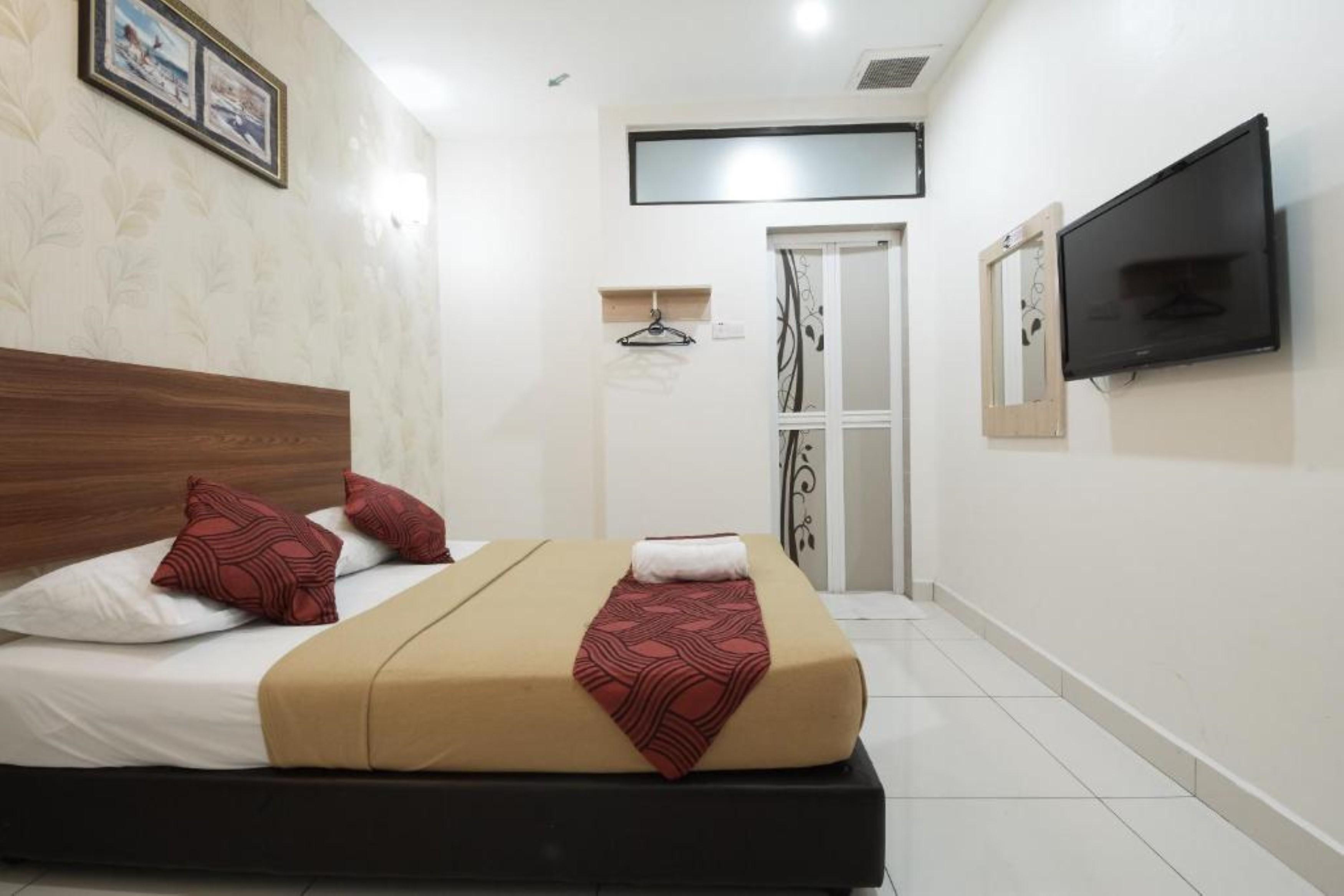 Coop Hotel Putrajaya & Cyberjaya Kampung Dengkil Exterior photo