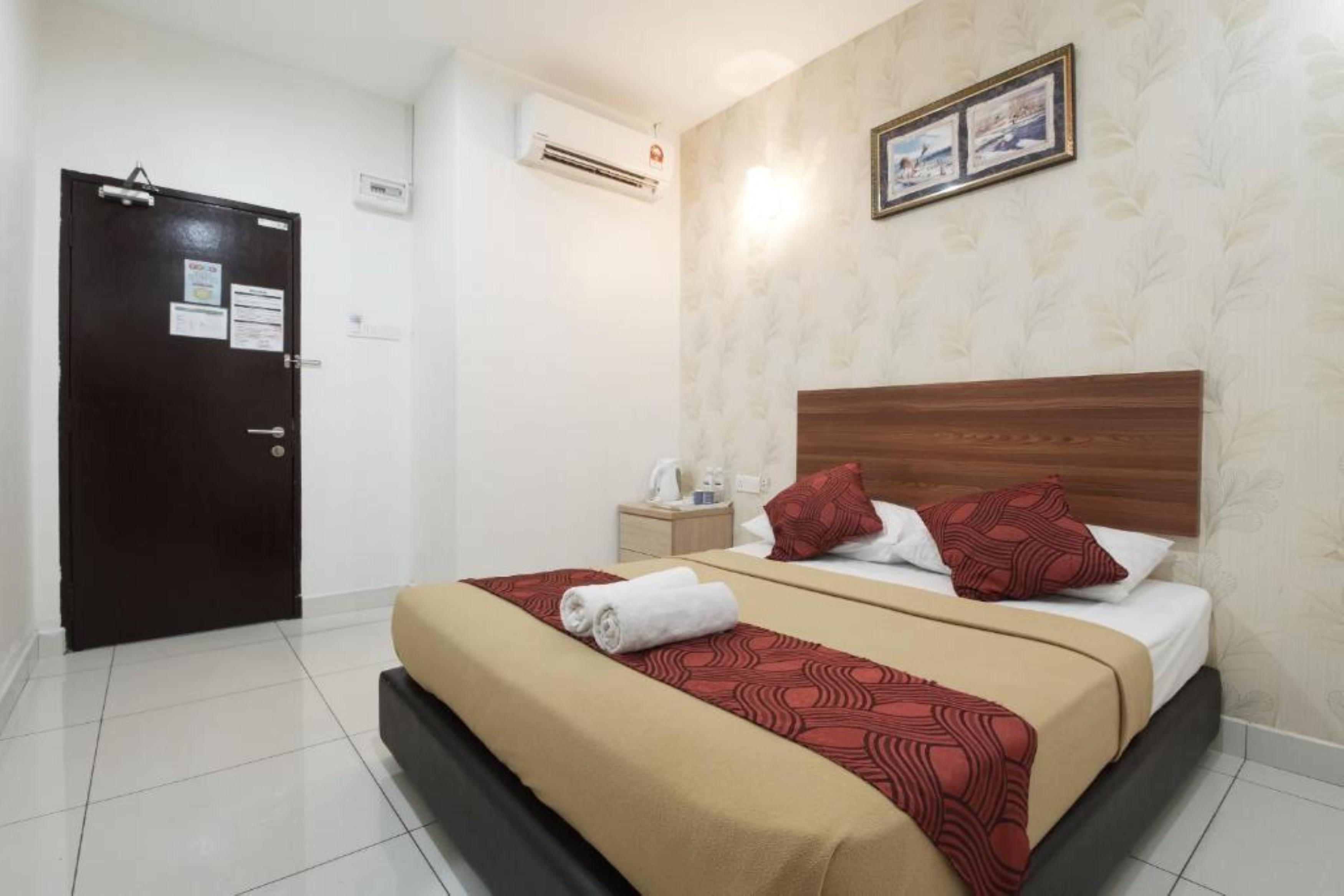 Coop Hotel Putrajaya & Cyberjaya Kampung Dengkil Exterior photo