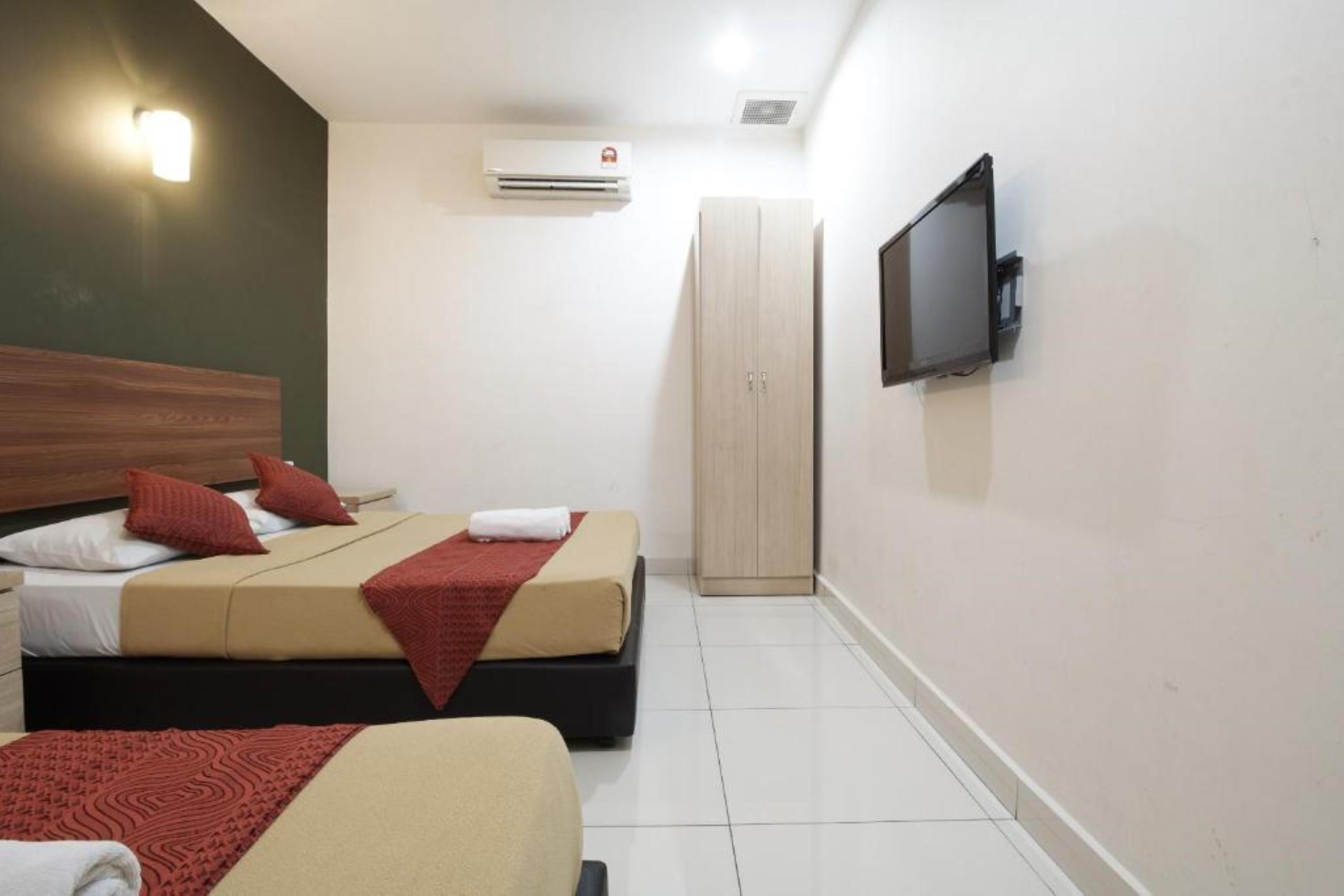 Coop Hotel Putrajaya & Cyberjaya Kampung Dengkil Exterior photo