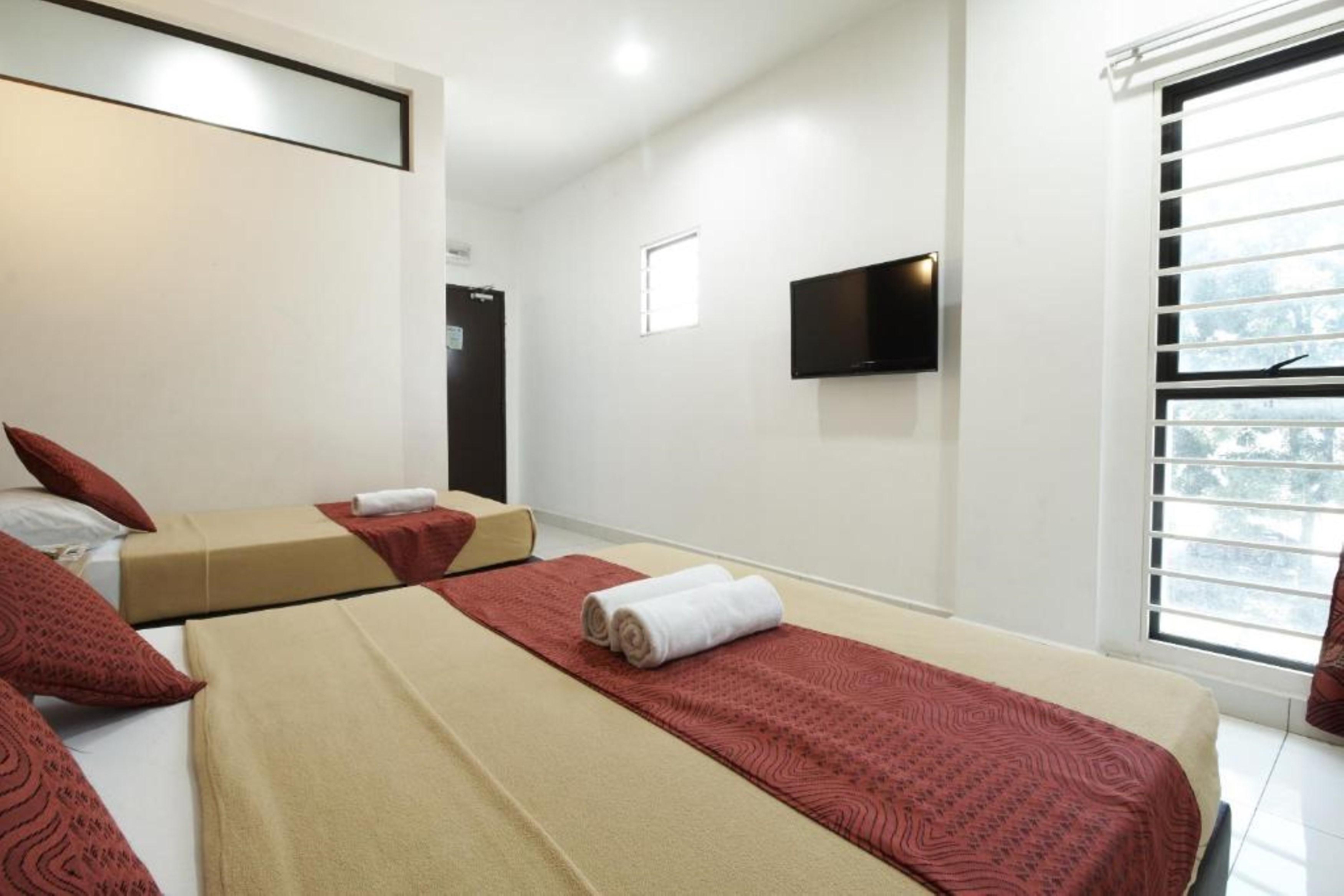 Coop Hotel Putrajaya & Cyberjaya Kampung Dengkil Exterior photo