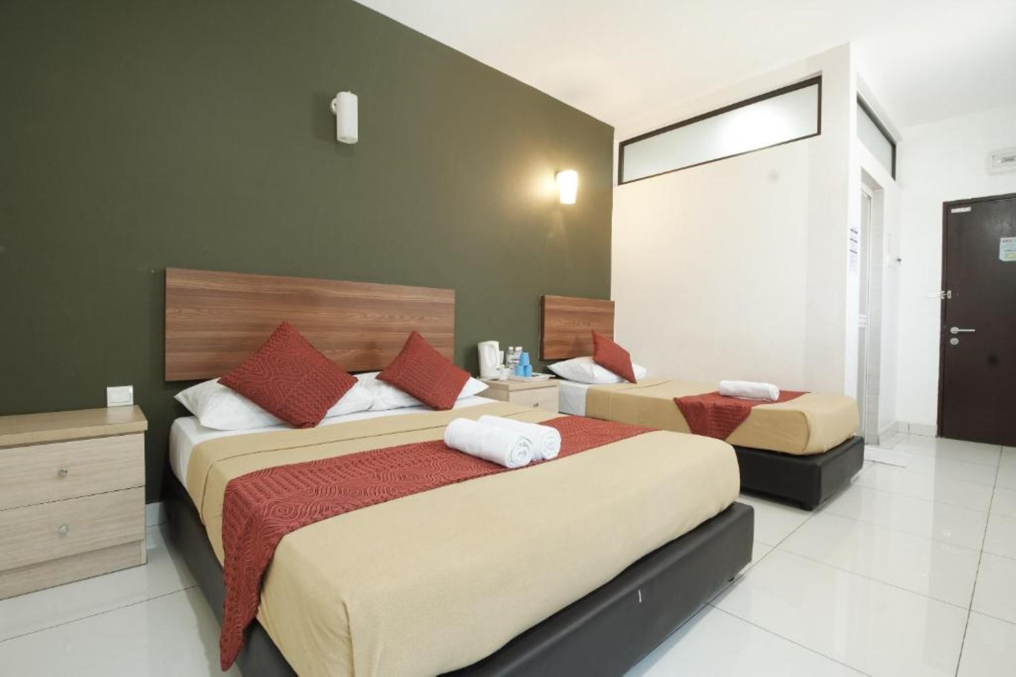 Coop Hotel Putrajaya & Cyberjaya Kampung Dengkil Exterior photo