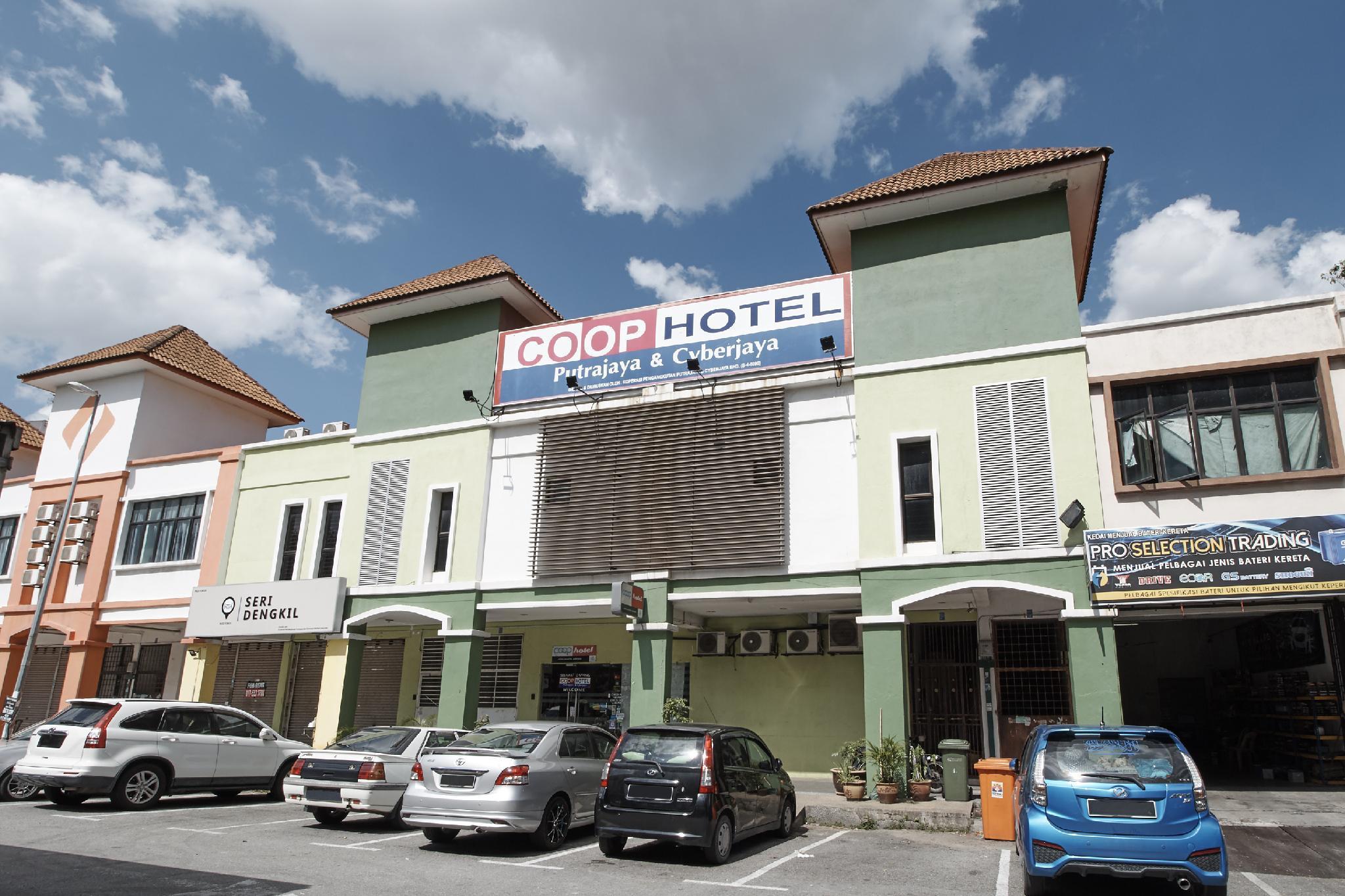 Coop Hotel Putrajaya & Cyberjaya Kampung Dengkil Exterior photo