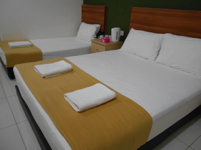 Coop Hotel Putrajaya & Cyberjaya Kampung Dengkil Exterior photo