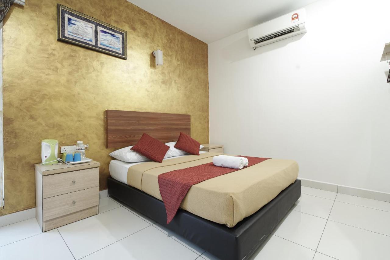 Coop Hotel Putrajaya & Cyberjaya Kampung Dengkil Exterior photo